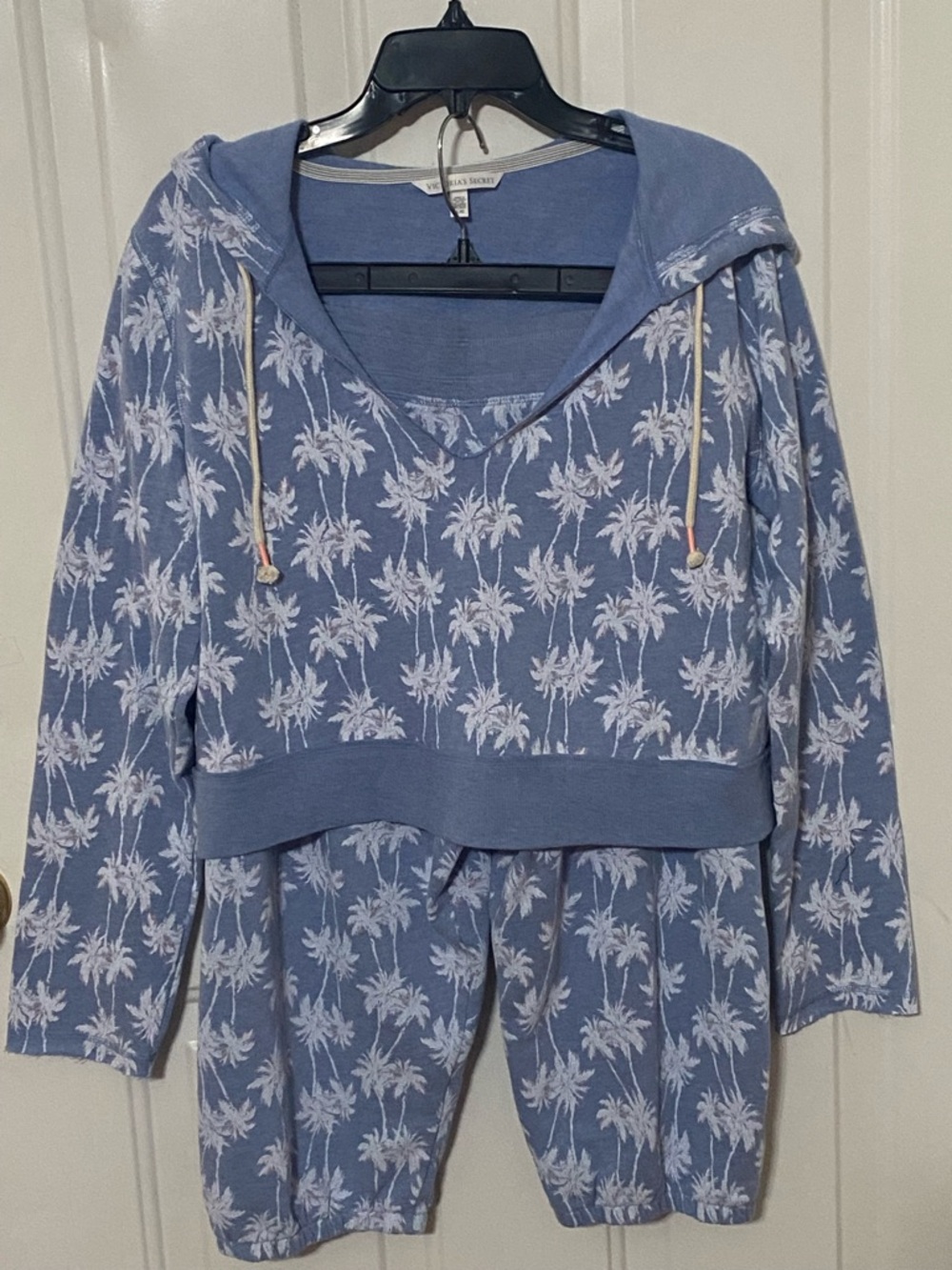 Victoria’s Secret Cropped Palm Sweatsuit Loungewear Set NWOTS